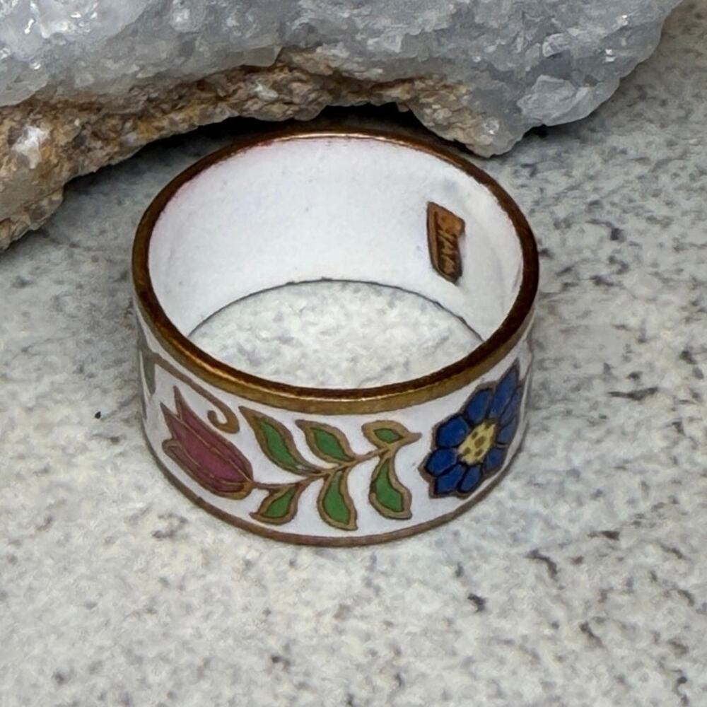 Vintage Siam Cloisonné Cigar Band Ring White Enamel Floral Heart Tulip Flower